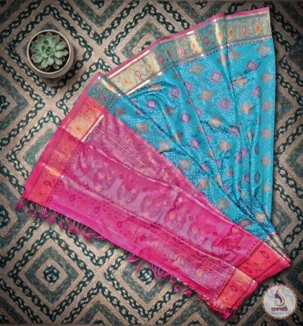 ইক্কাত সিল্ক ব্লু শাড়ি