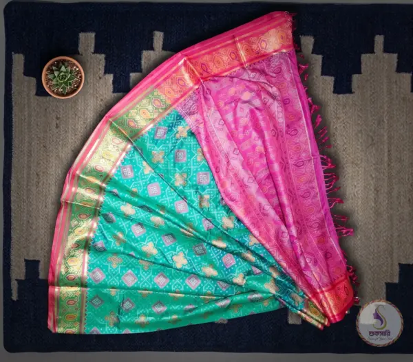 ইক্কাত সিল্ক গ্রীন শাড়ি