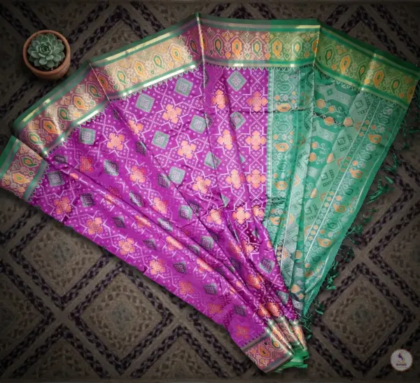 ইক্কাত সিল্ক ভায়লেট শাড়ি
