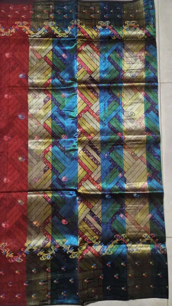 রেশমি হাফ-সিল্ক মেরুন শাড়ি
