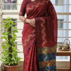 রেশমি হাফ-সিল্ক মেরুন শাড়ি