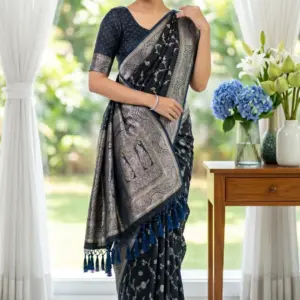 চন্দন সিল্ক ব্ল্যাক ব্লু শাড়ি