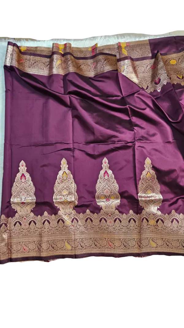 বেনারসি সিল্ক প্লাম শাড়ি