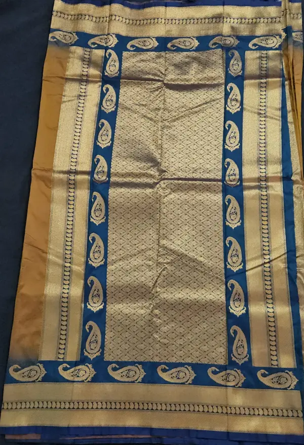 সাউথ ইন্ডিয়ান সিল্ক এন্টিক গোল্ড শাড়ি