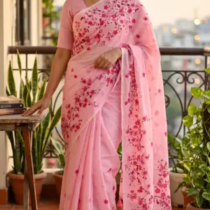 হাতে আঁকা চেরি সেমি-মসলিন শাড়ি