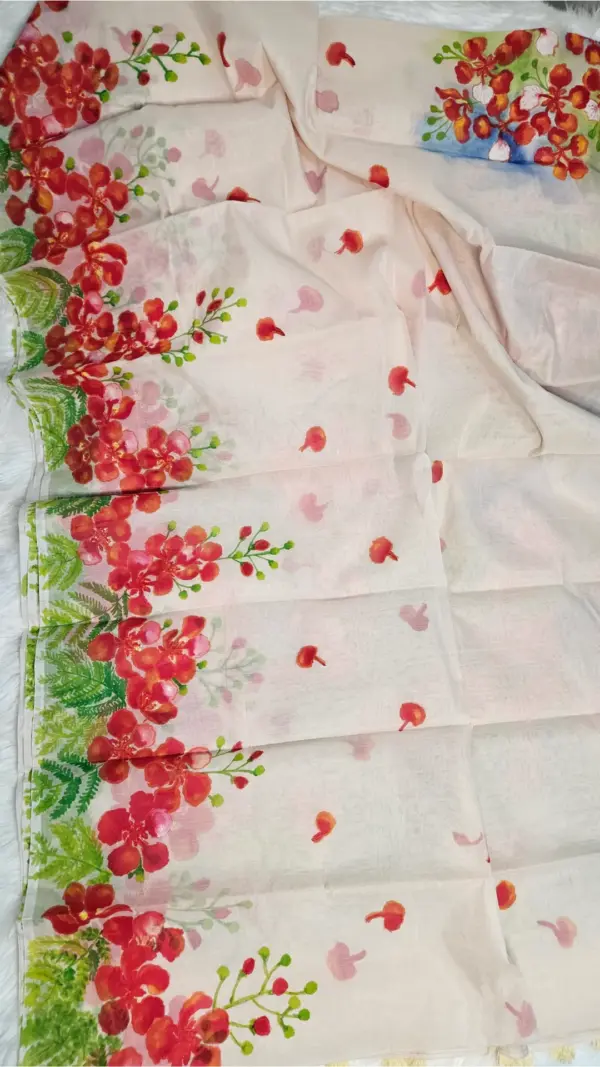 হাতে আঁকা কৃষ্ণচূড়া সেমি-মসলিন শাড়ি